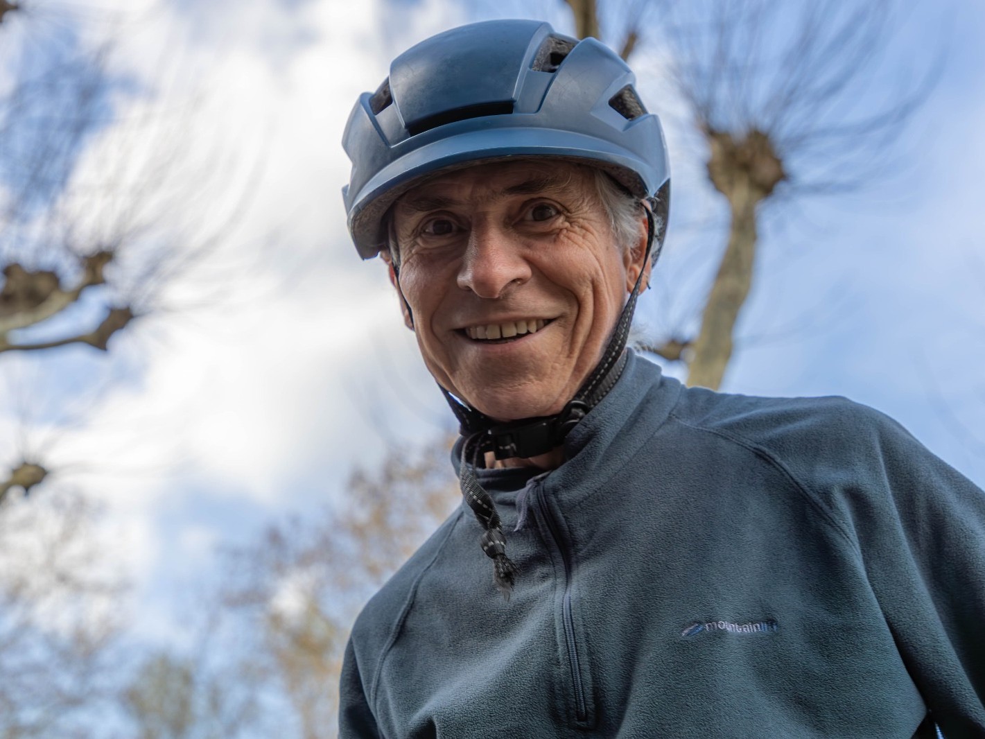 Jordi with his head in the sky