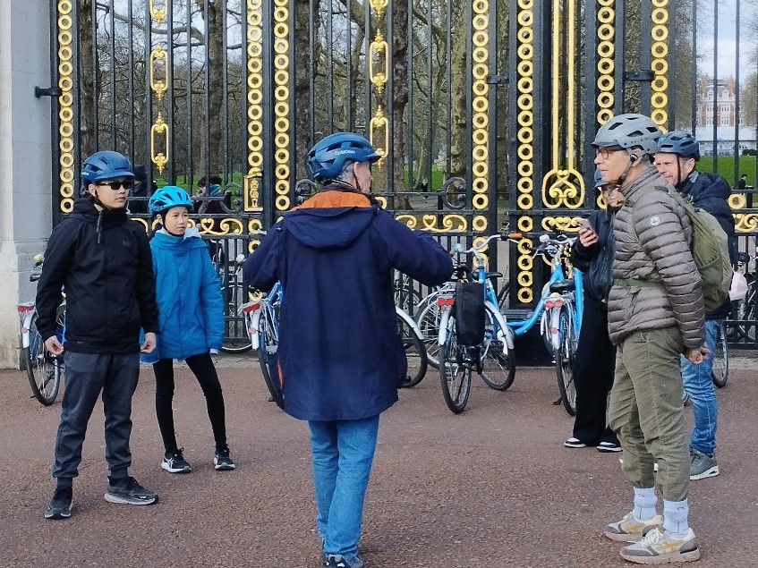 Jordi strutting his stuff