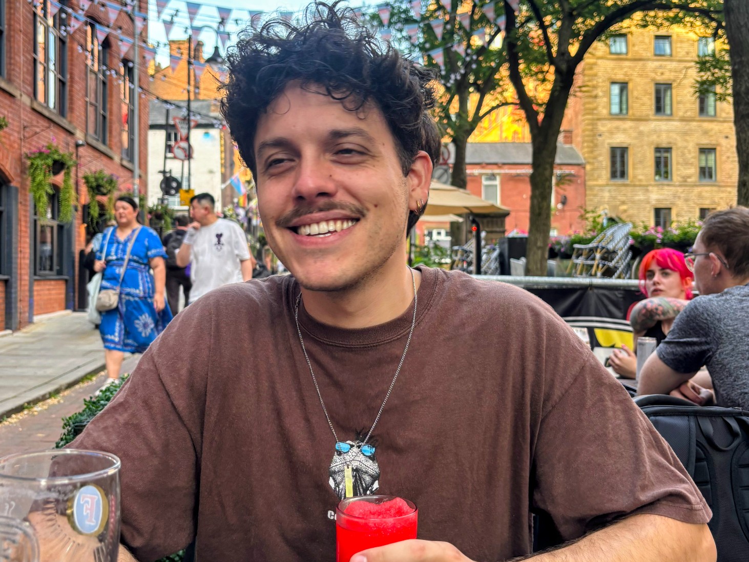 Thomas and the street