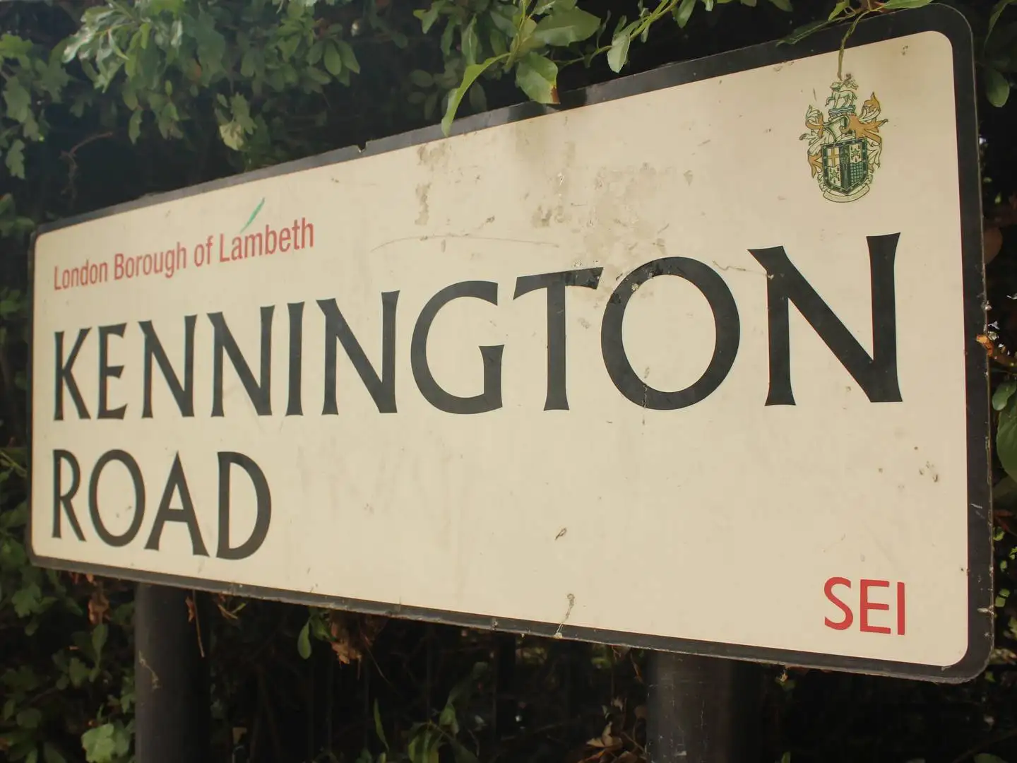 Kennington Road street sign